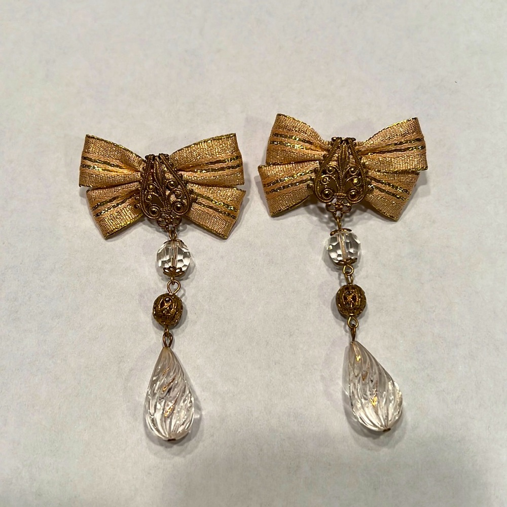 Vintage bow dangle earrings